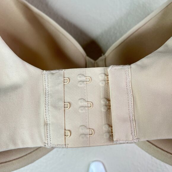 SKIMS Fits Everybody T-Shirt Bra Molded Demi Coverage Sexy Bra 42DDDD  NWT #533 - Picture 7 of 10